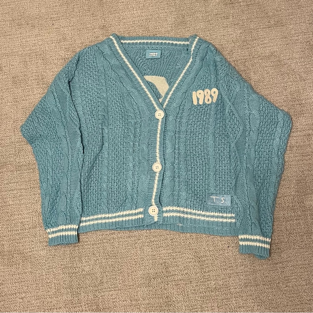 1989 (Taylor’s Version) Cardigan